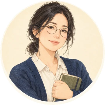 柚木しずくのイラスト。丸い眼鏡をかけ、髪を後ろでまとめ、藍色のカーディガンを着てノートを抱えている